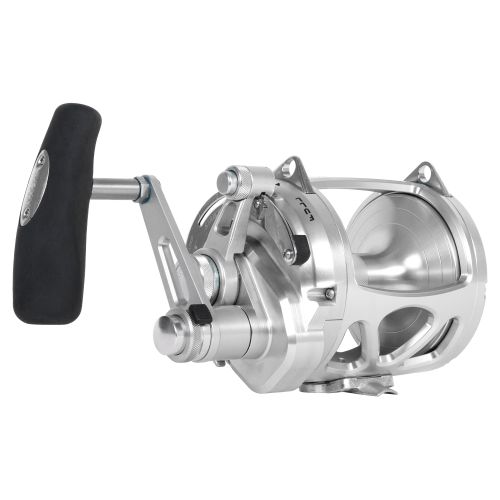 Penn International VISW 2-Speed reel, Silver — handle side